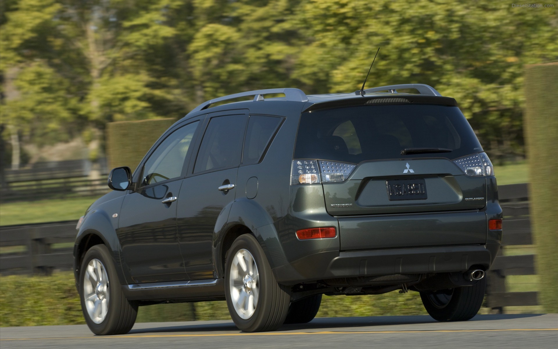 Mitsubishi Outlander ES
